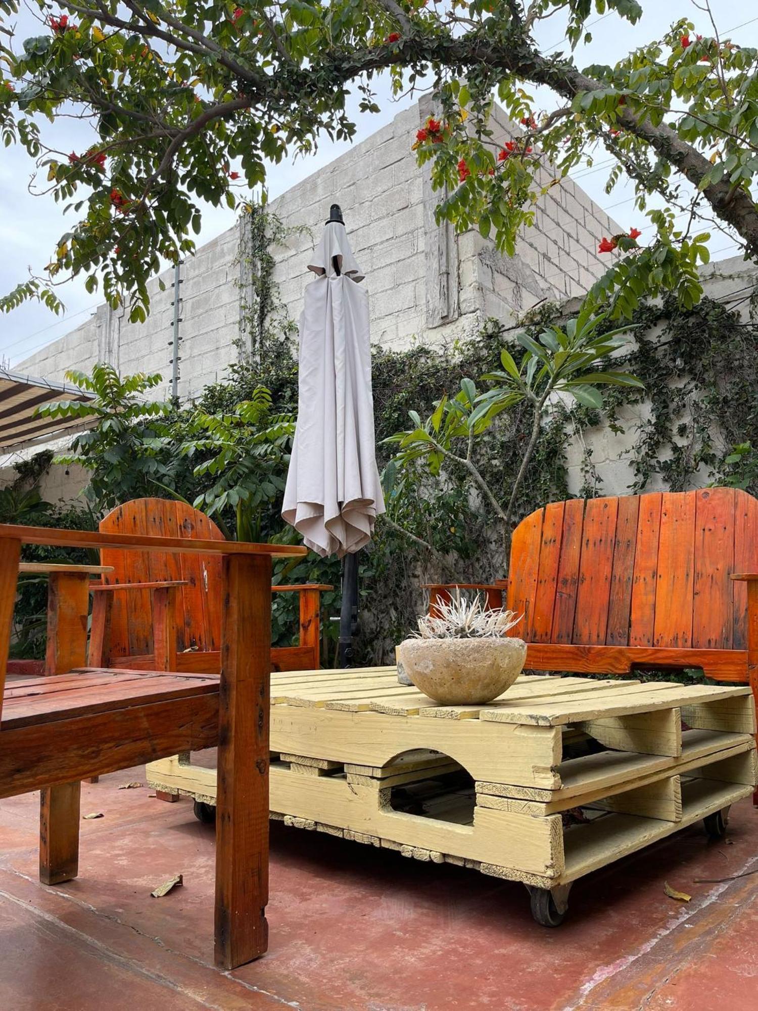 Adventure Inn La Paz Exteriör bild
